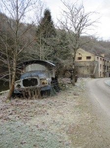 2jan15 derelict lorry mill